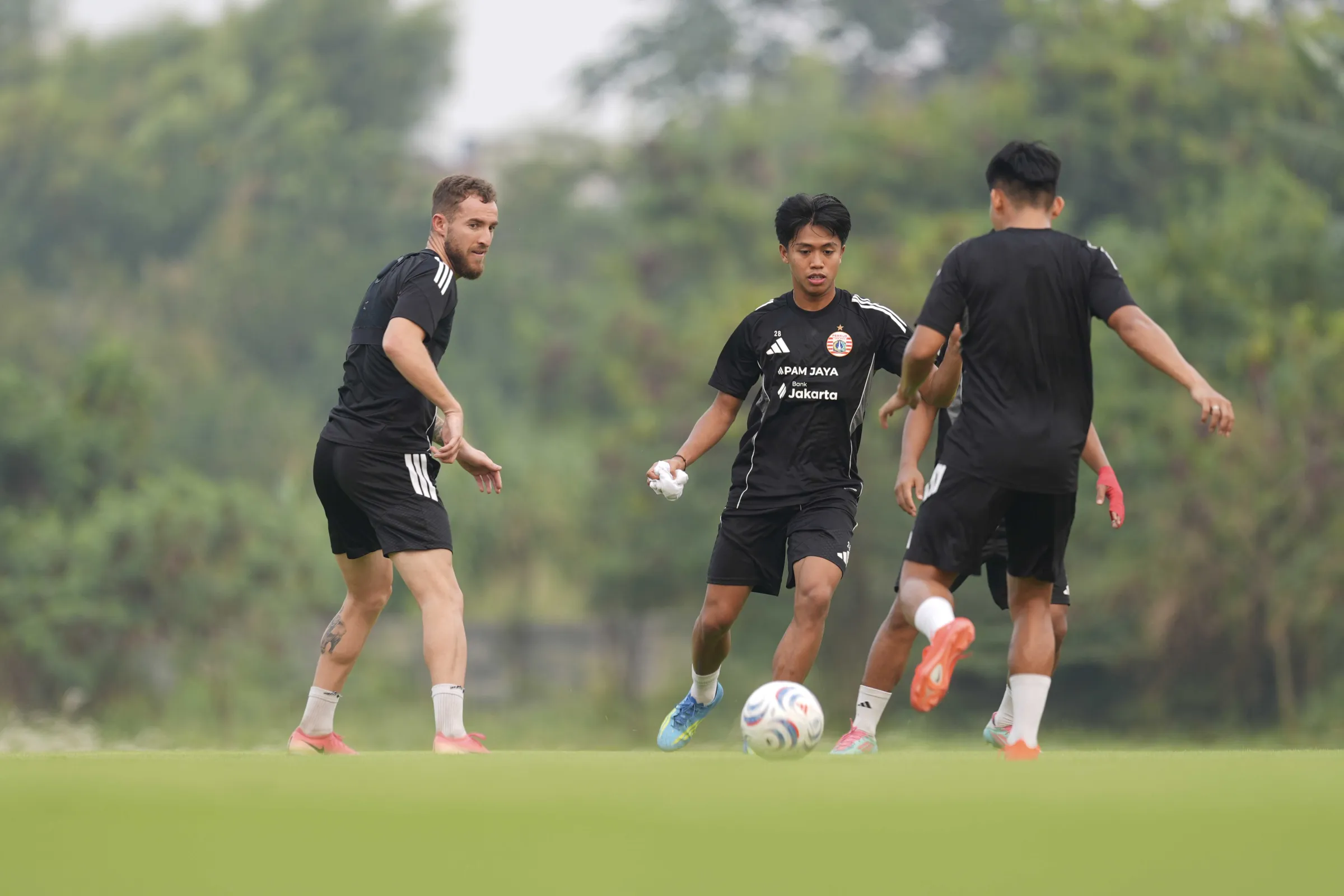 PERSIJA KEMBALI BERLATIH, AMBISI STEPHAN LONCAR MAKIN MENYALA