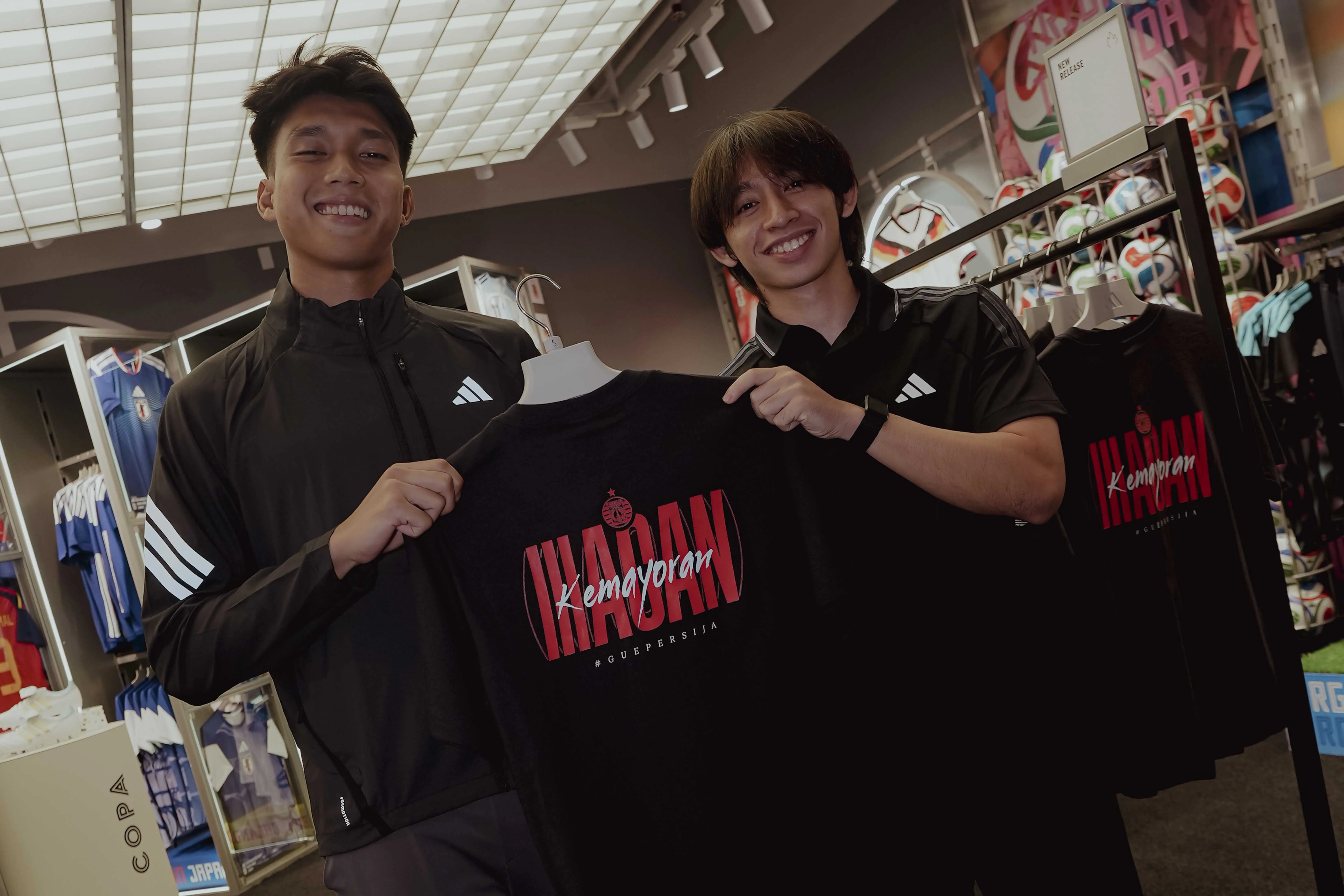 ARLYANSYAH DAN HAFIZH SAMBUT KEMITRAAN HISTORIS PERSIJA DAN ADIDAS