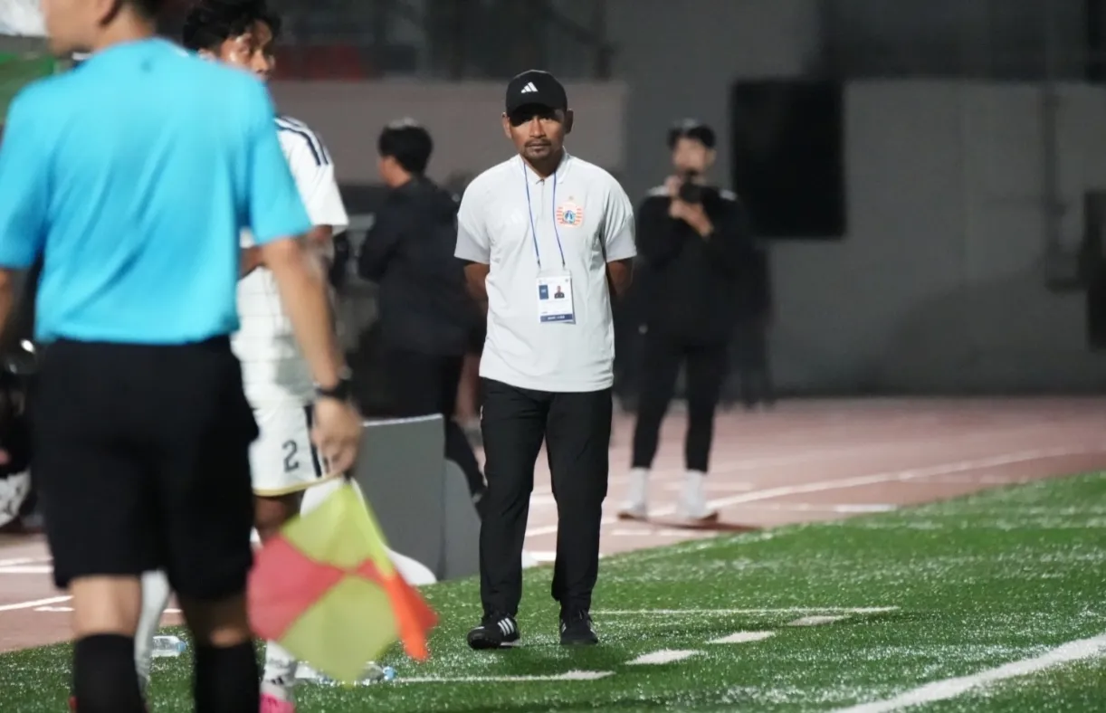 RAMDANI LESTALUHU TEKANKAN PENTINGNYA FOKUS DAN PROSES PEMBINAAN DI PERSIJA U-18