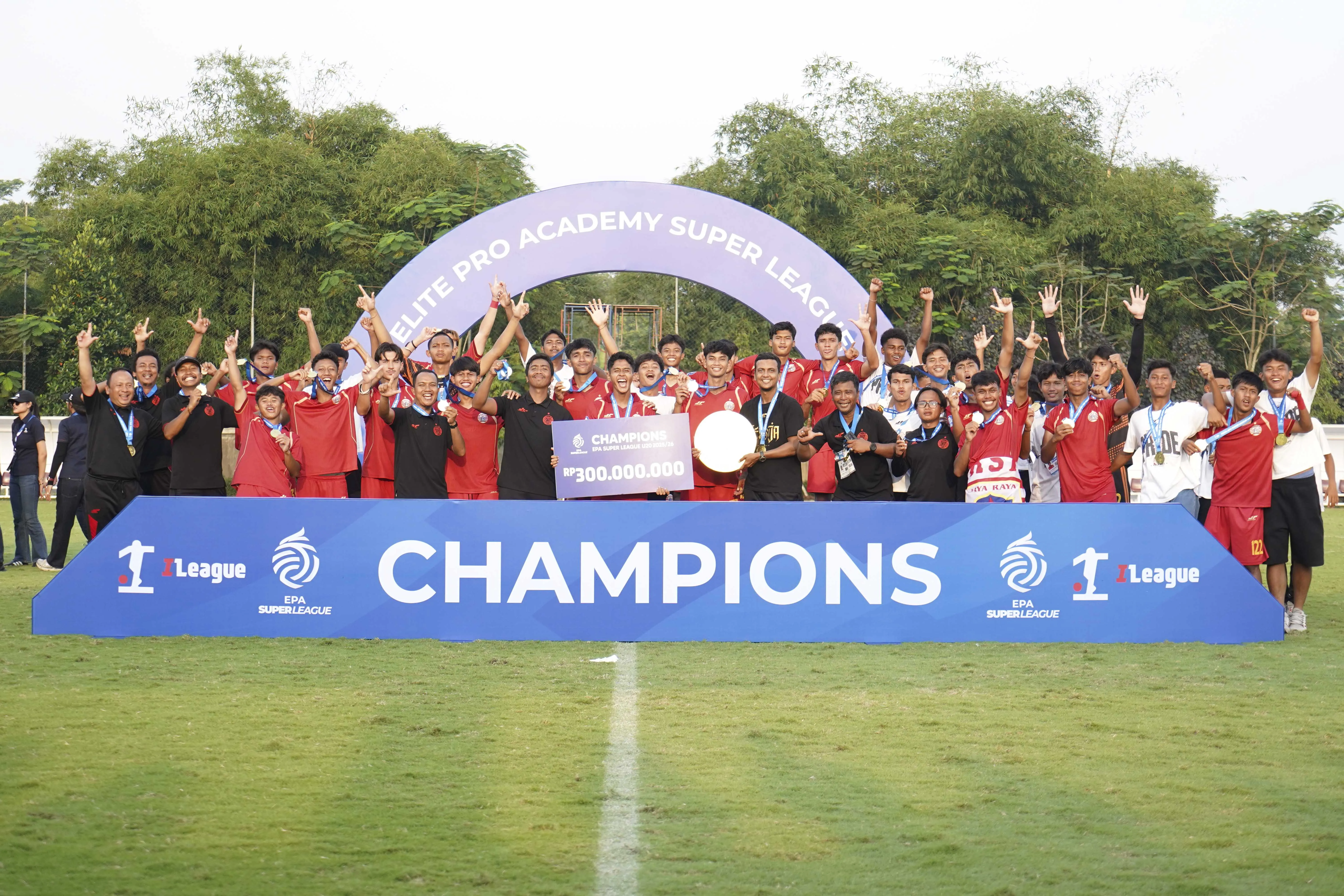 KESOLIDAN TIM DAN KONSISTENSI JADI KUNCI PERSIJA U-20 JUARA EPA