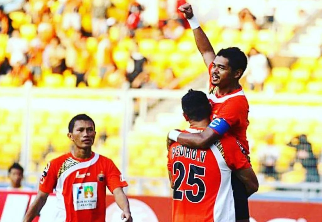 MEMORI LEGENDA: PEDRO JAVIER KENANG TAJAMNYA DIRINYA BERSAMA BEPE