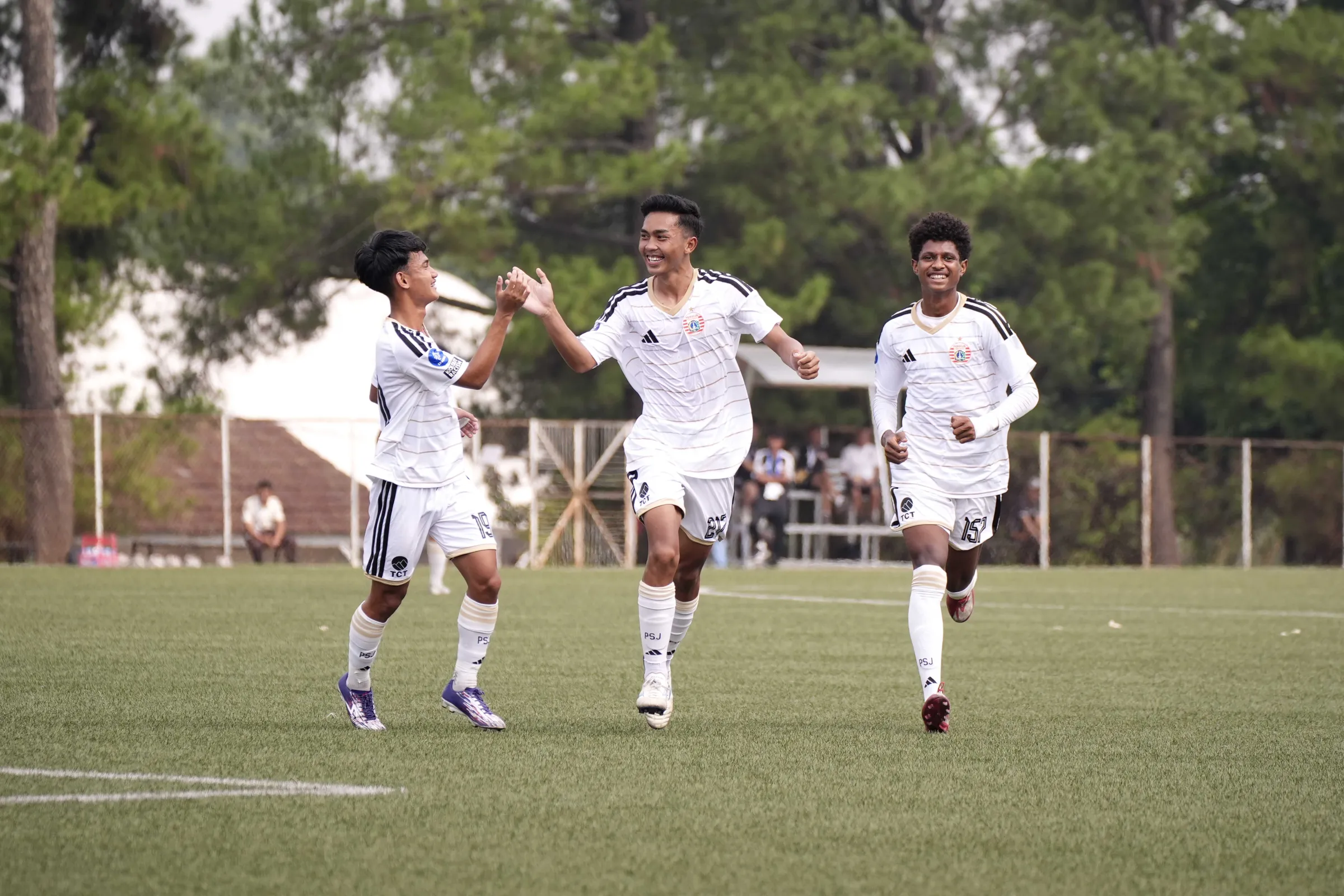 LIMA GOL ANTARKAN PERSIJA U-20 TAKLUKKAN JAVA UNITED U-20
