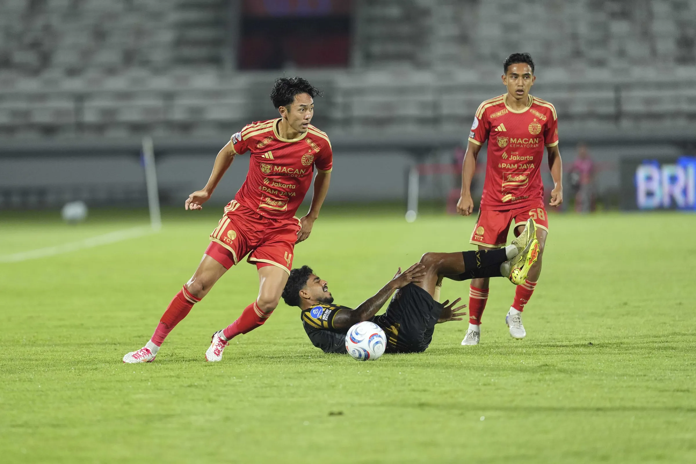 REVIEW PERSIJA VS JAVA UNITED FC: HATTRICK KEMENANGAN DI PULAU DEWATA