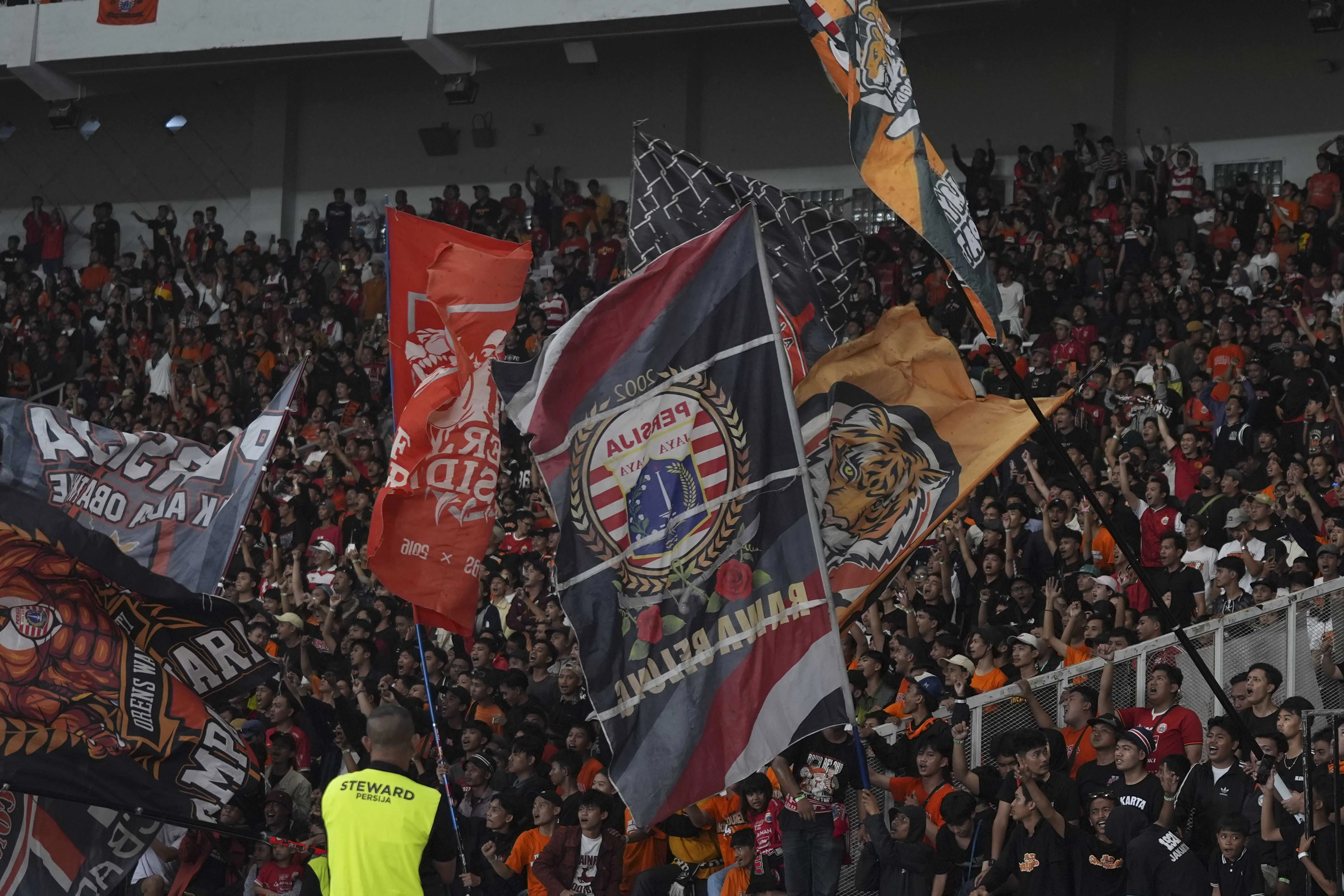 PERSIJA LAGI-LAGI PECAHKAN REKOR JUMLAH PENONTON TERBANYAK