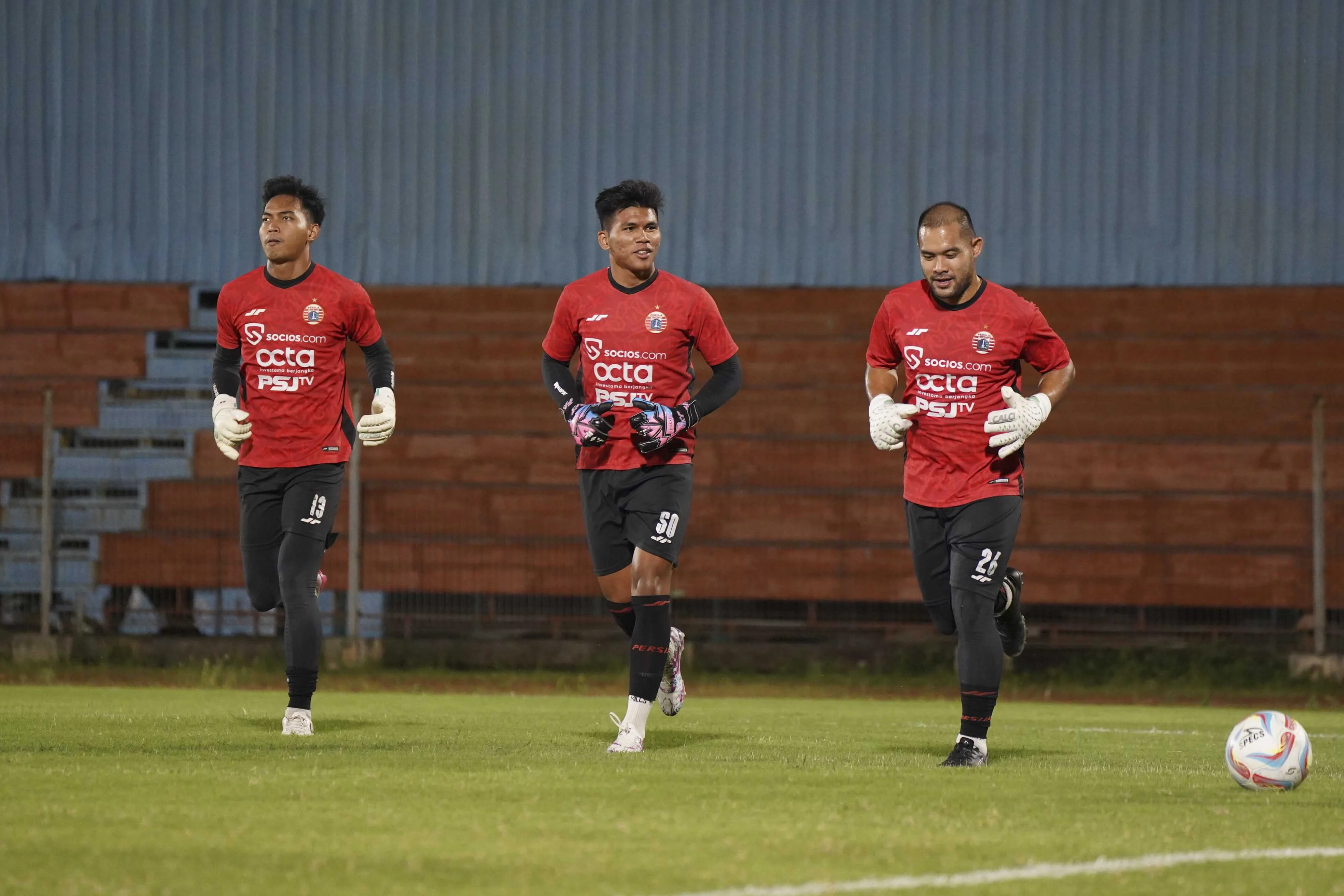 CAHYA SUPRIADI DKK. MANFAATKAN WAKTU LIBUR BERSAMA KELUARGA