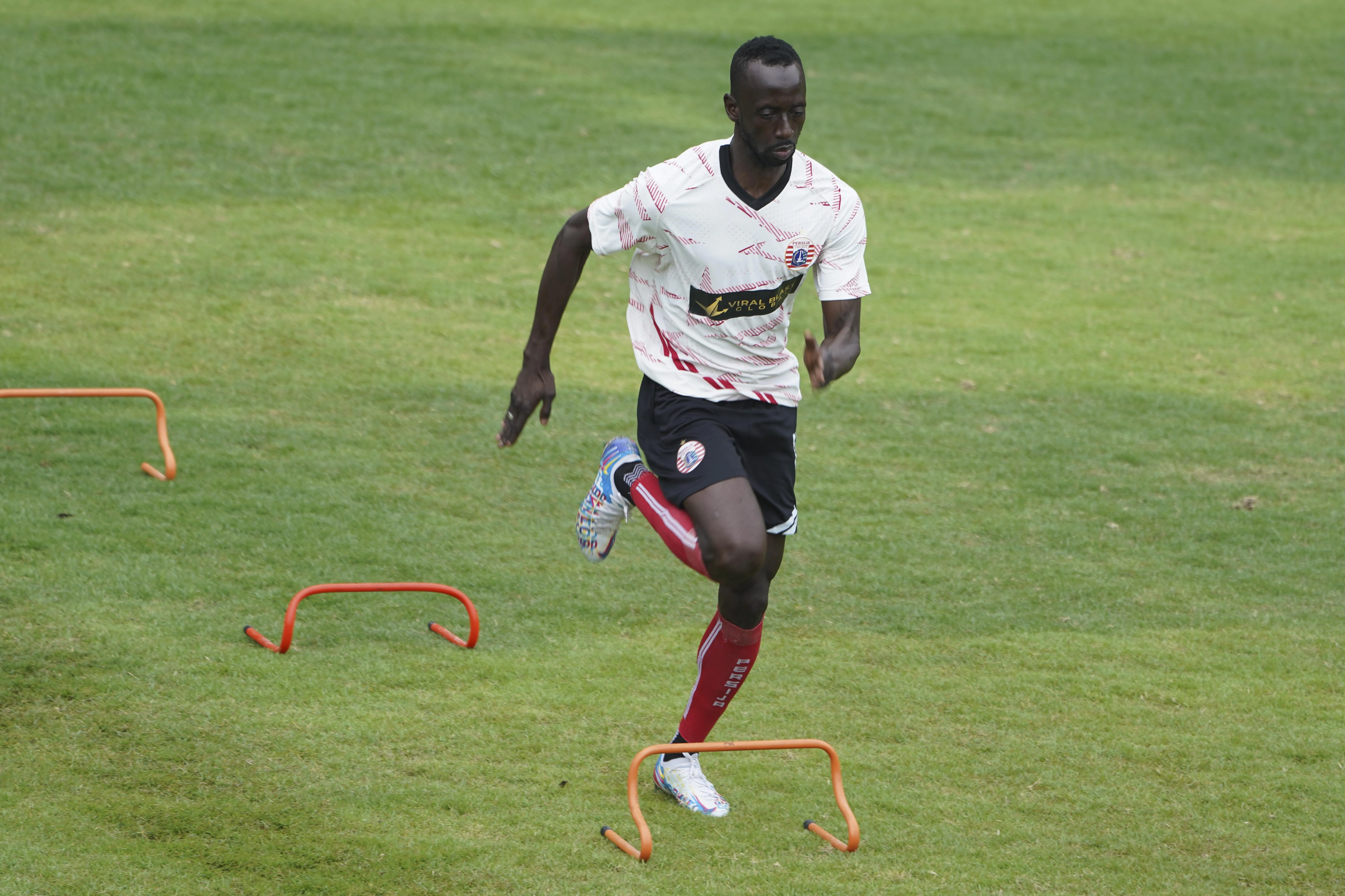 MAKAN KONATE SIAP TAMPIL DI LAGA VS PERSIPURA