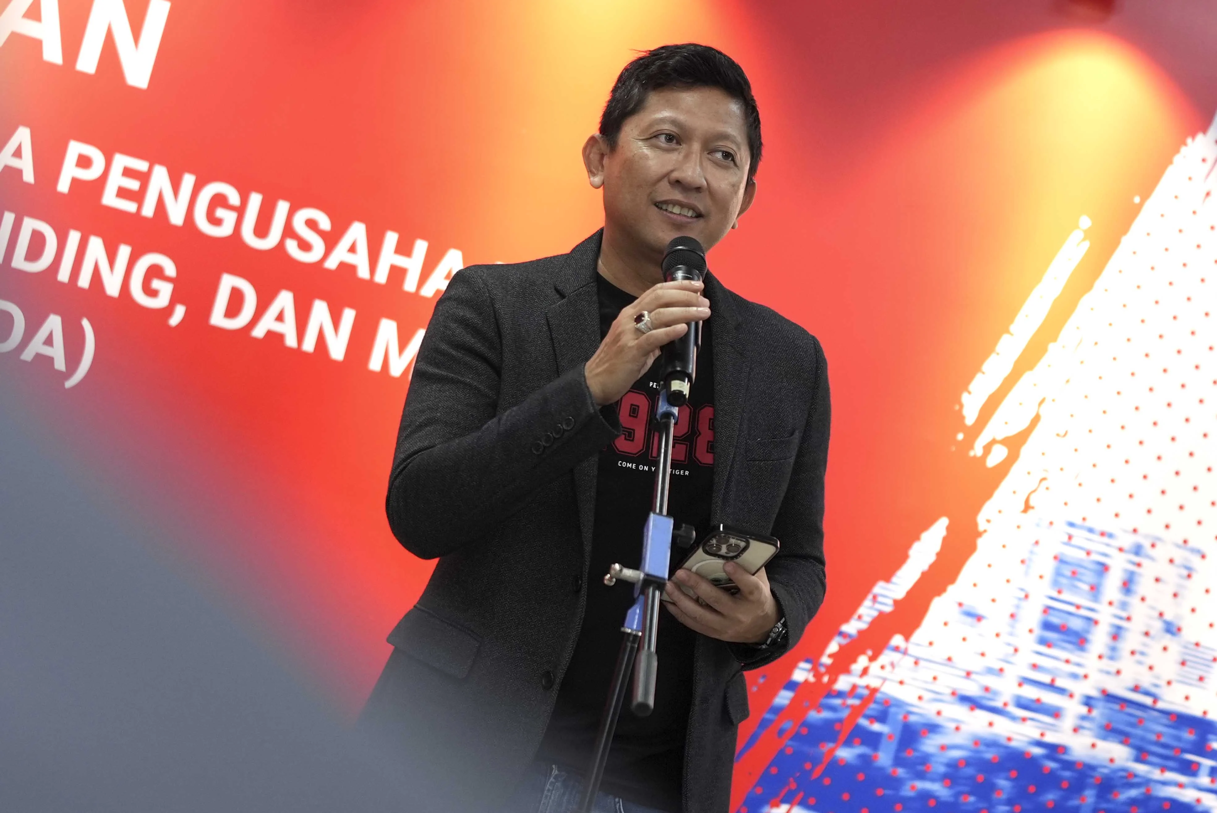 KOMITMEN PERSIJA DALAM ARUS PERUBAHAN MUSIM 2025/2026