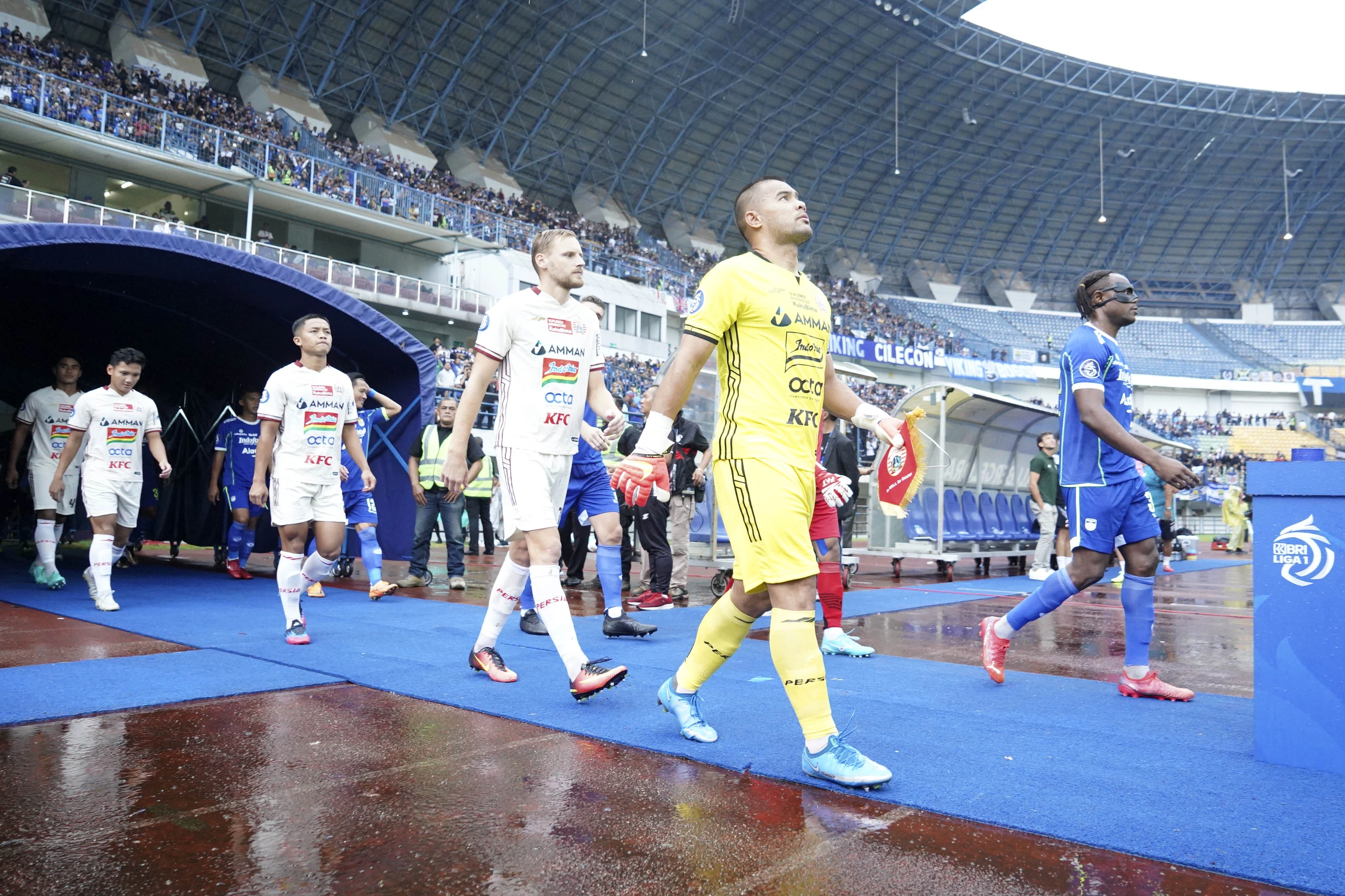 MESKI KALAH, PERSIJA DAPAT MOMEN BAIK DI BANDUNG