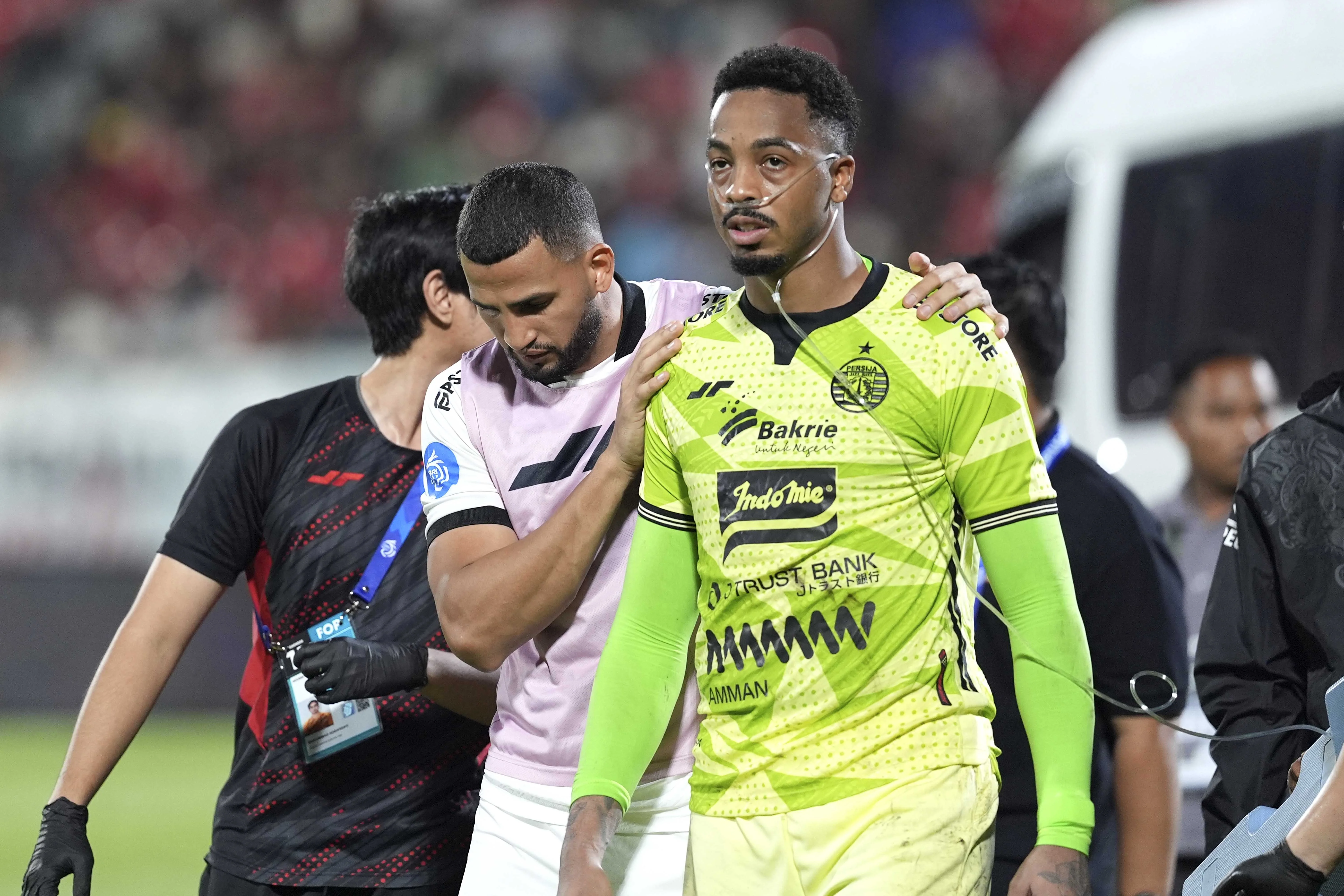 LEKAS PULIH, CARLOS EDUARDO!