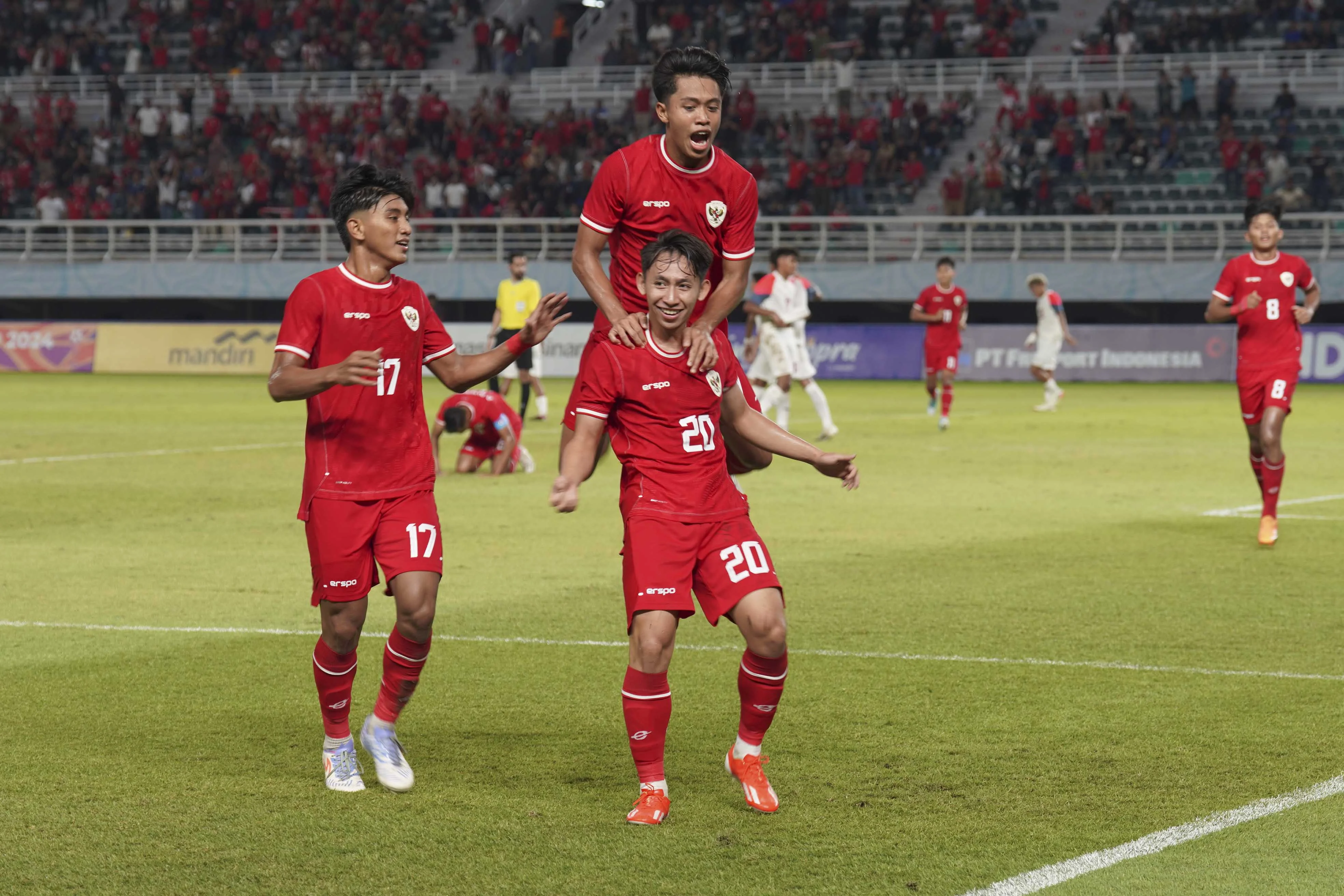 TIGA PEMAIN PERSIJA BAWA TIMNAS U-19 MENANG TELAK 6-0