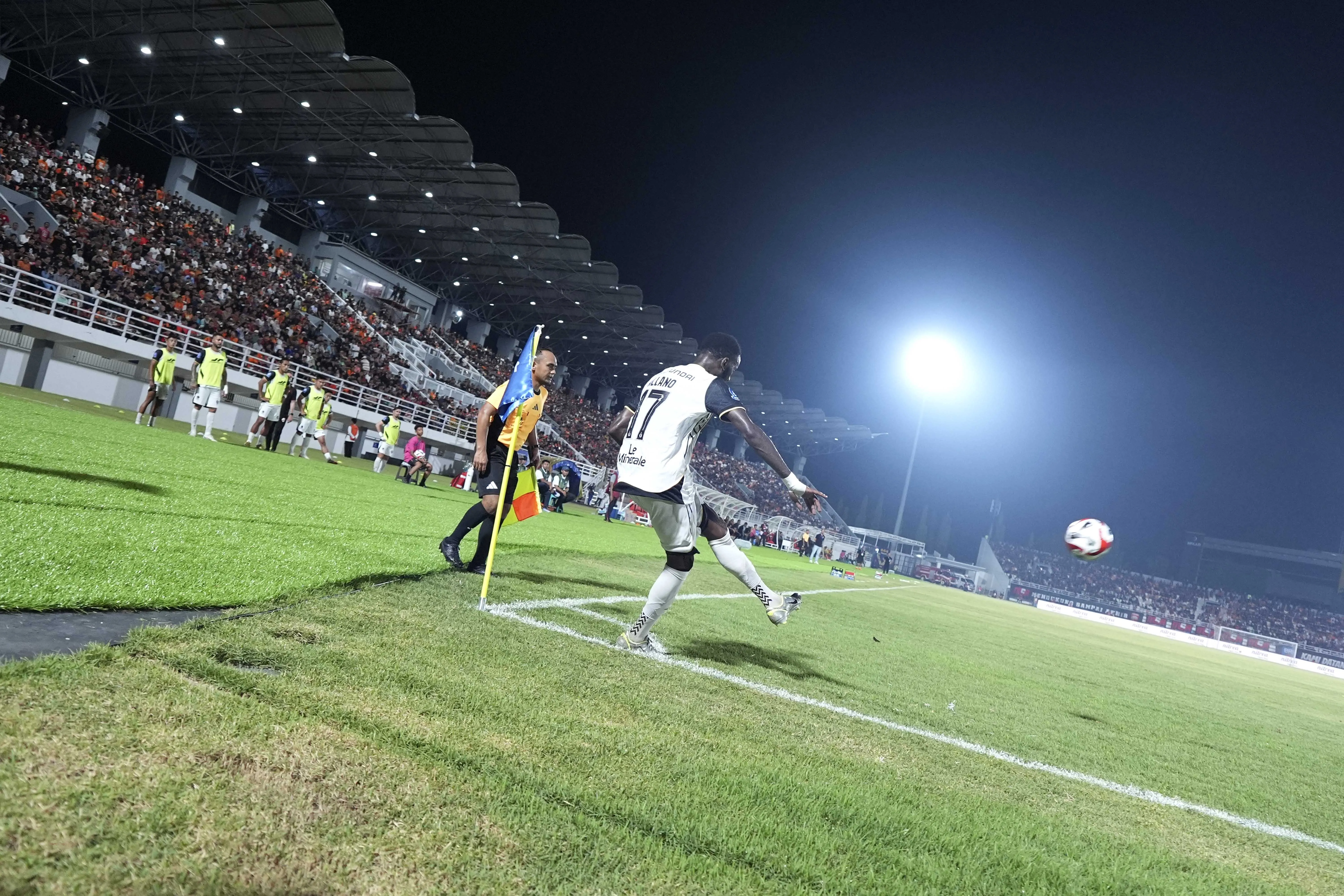 PERSIJA JAMU PERSIB DI SAMARINDA