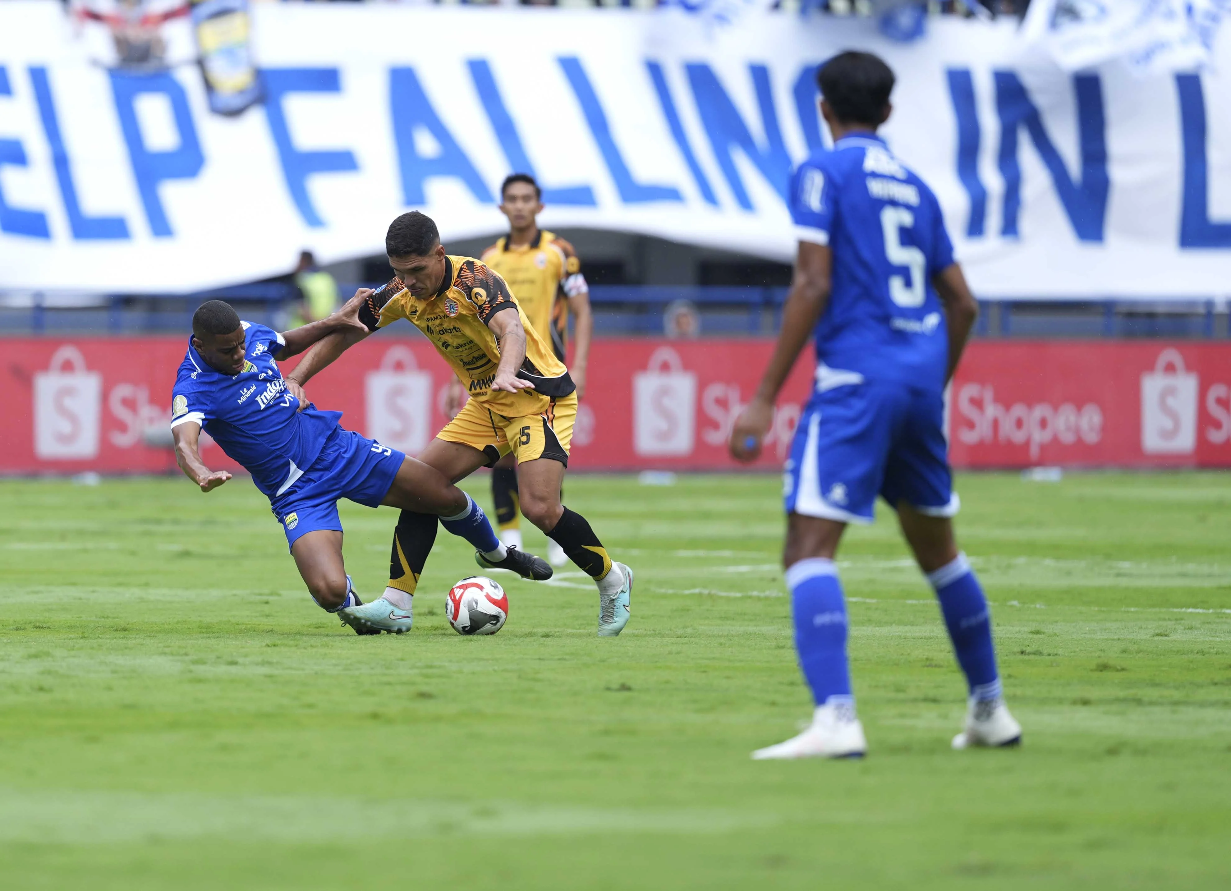 REVIEW PERSIB VS PERSIJA: SAATNYA BANGKIT