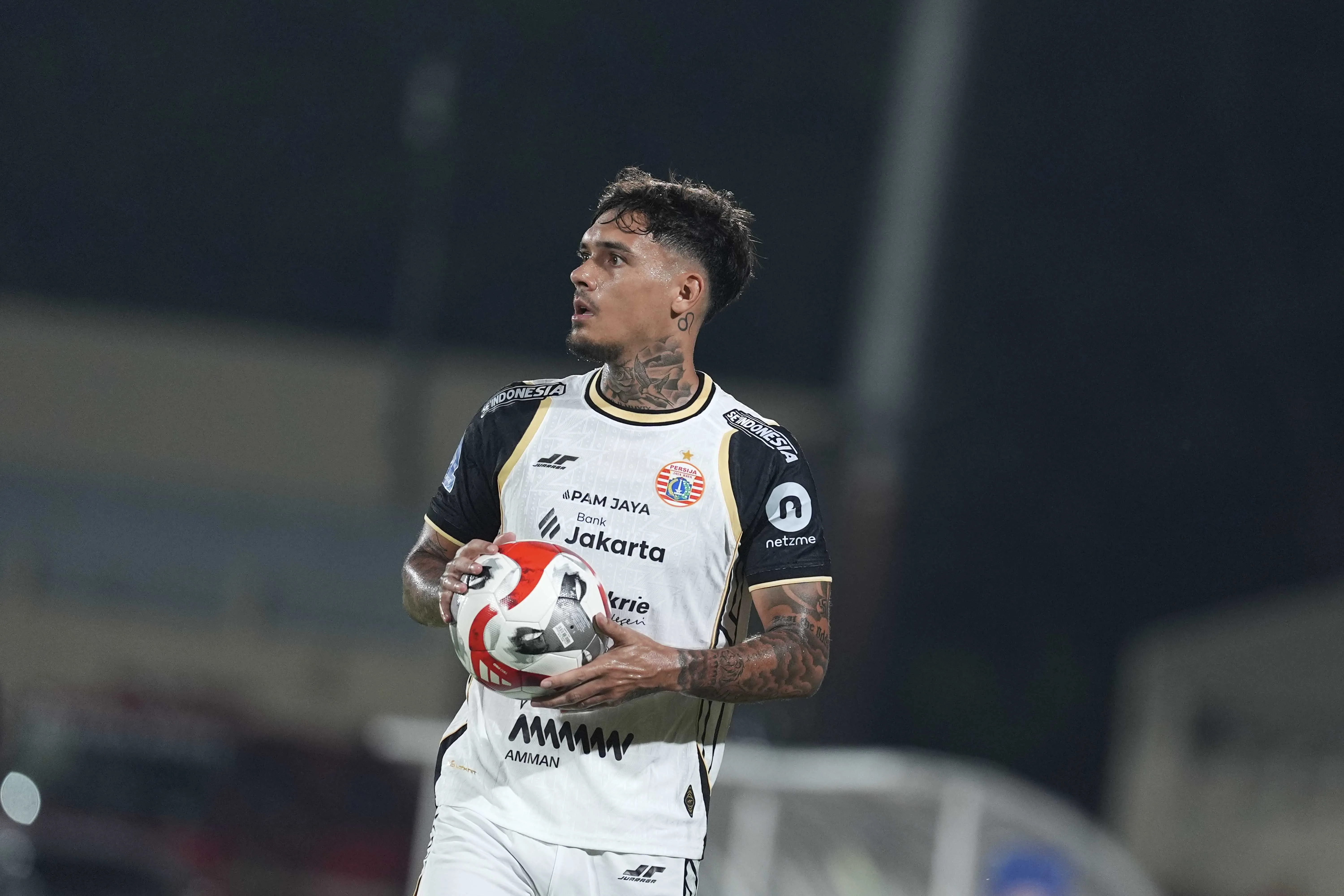 SHAYNE PATTYNAMA BICARA TENTANG LAGA KONTRA PERSIB