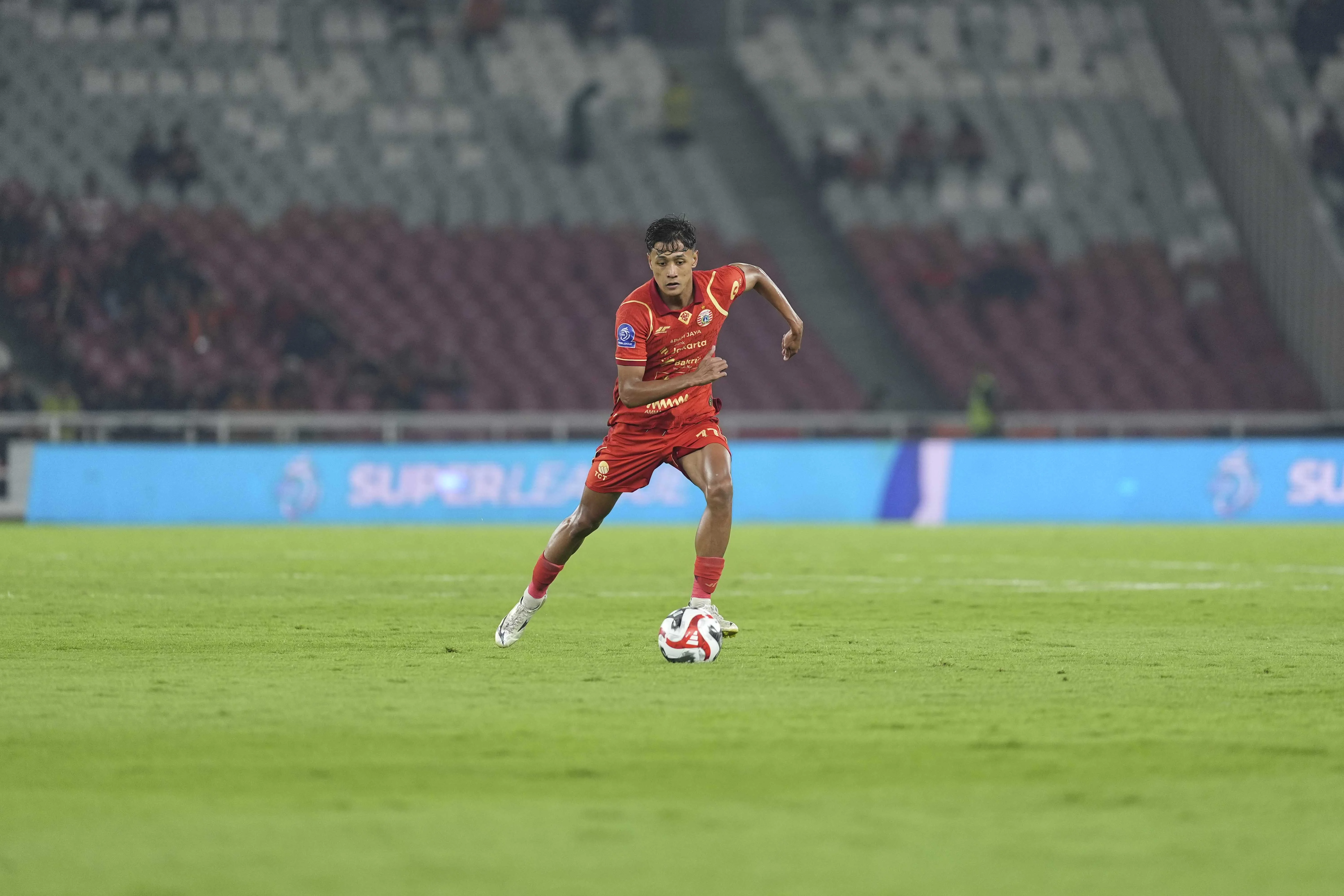 TAMPIL KONSISTEN DI SISI KIRI, DONY TRI PAMUNGKAS JADI MAN OF THE MATCH
