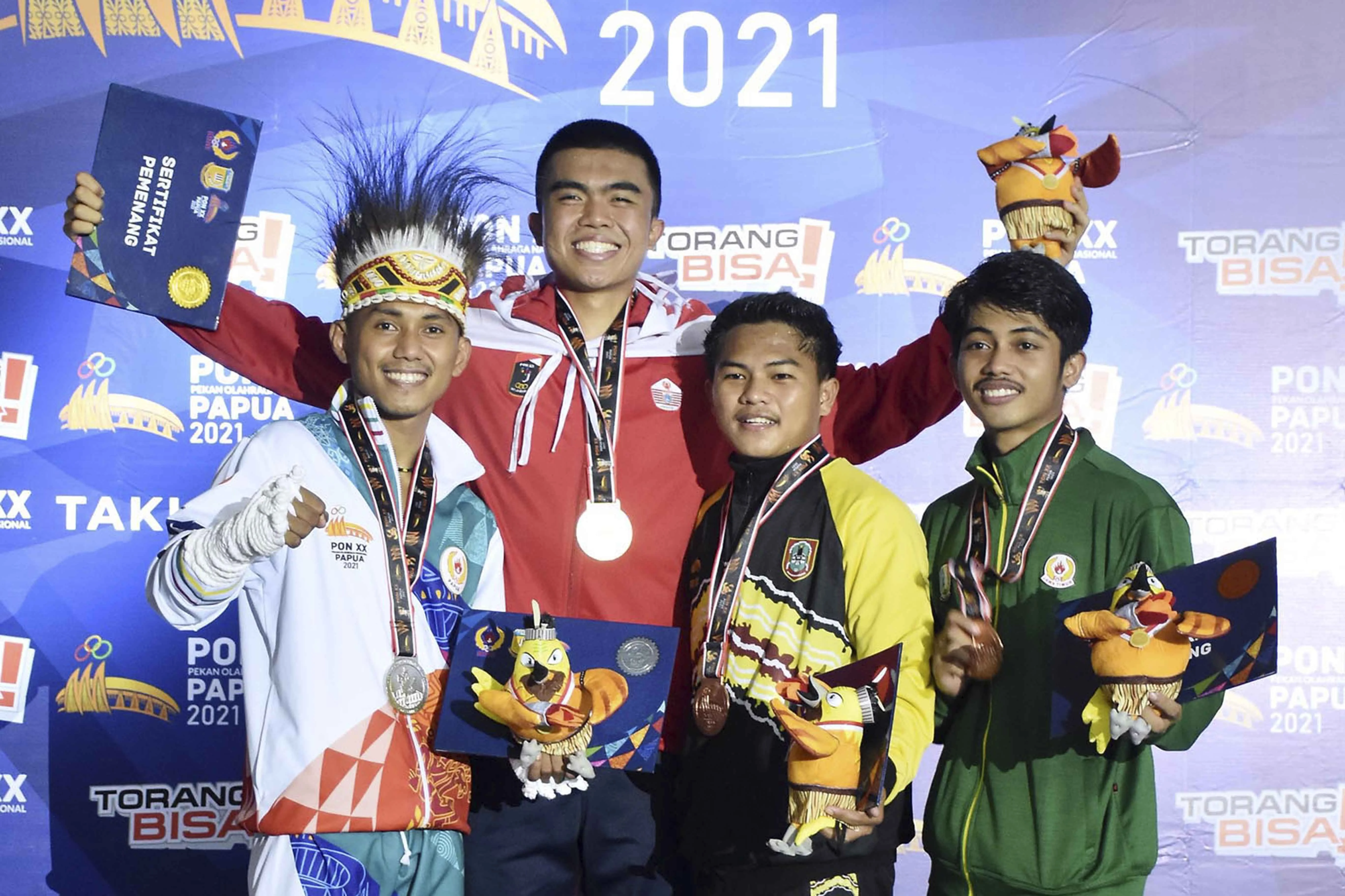 BEK MUDA PERSIJA RAIH MEDALI EMAS MUAYTHAI DI PON PAPUA