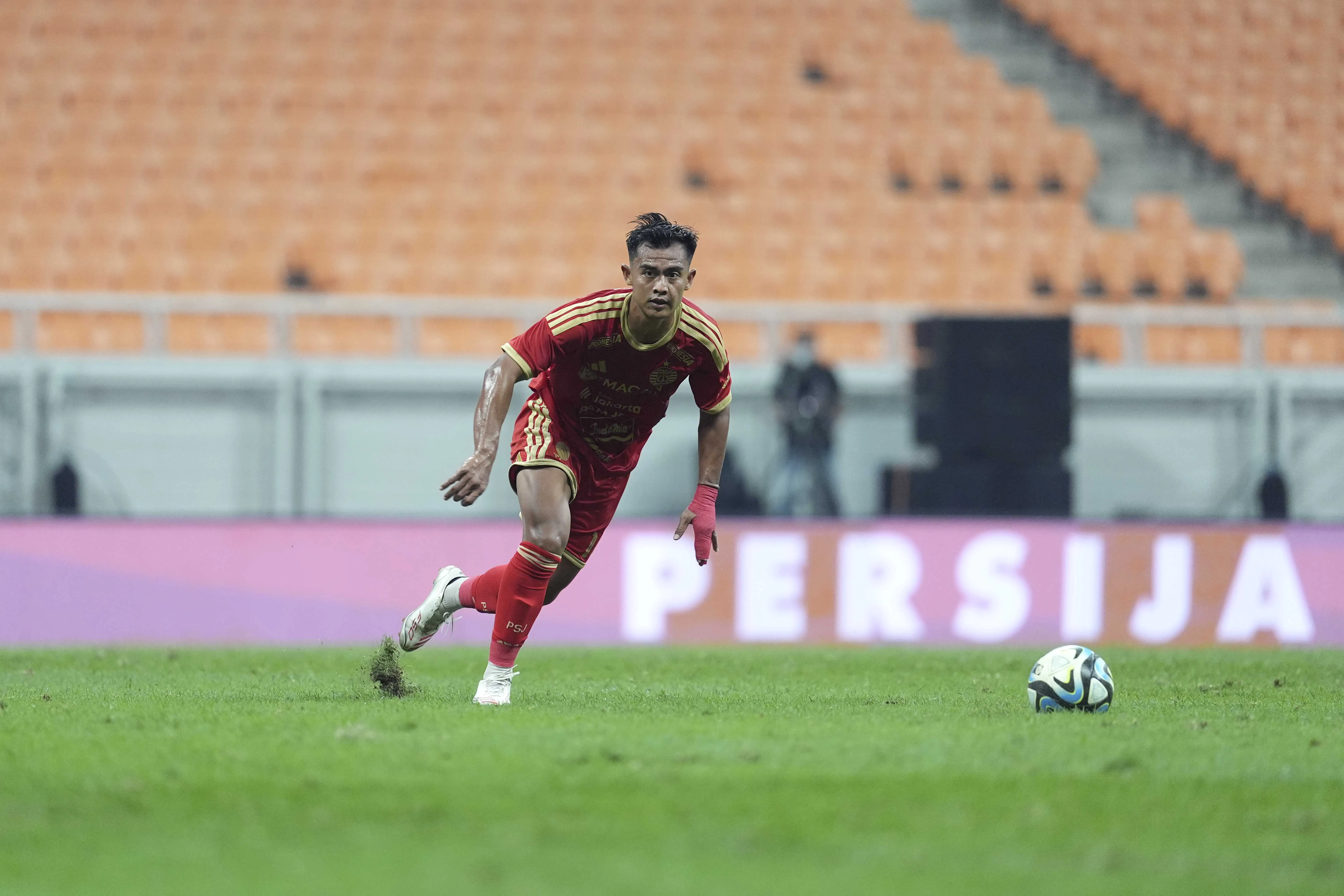 ARHAN JALANI OPERASI, PERSIJA OPTIMISTIS DENGAN PEMULIHANNYA